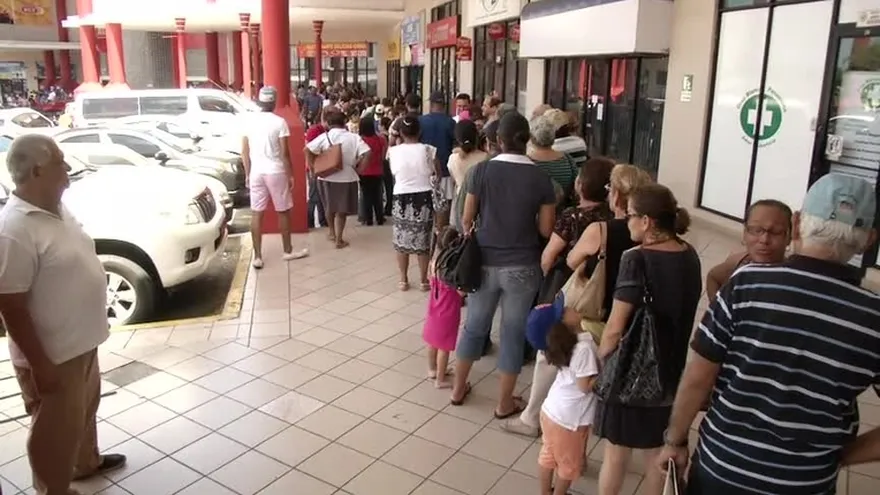 Autoridades de salud lanzan estrategia contra el AH1N1