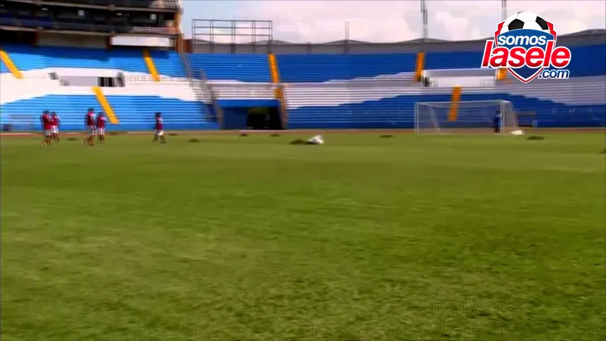 Reconocimiento del terreno de la Sele en el estadio Olímpico Metropolitano de San Pedro Sula
