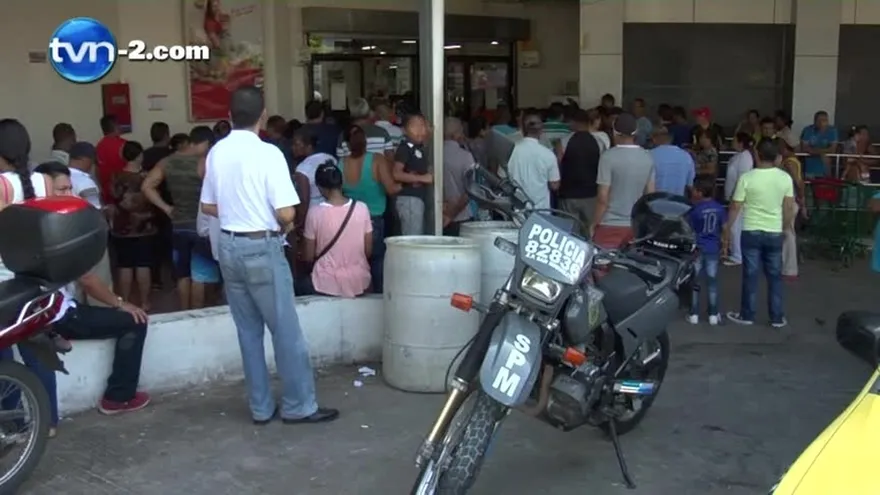 Sujetos armados intentan robar supermercado