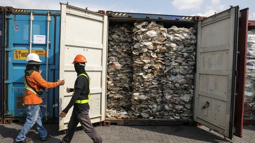 Malasia devuelve residuos plásticos ilegales a 12 países, incluido España