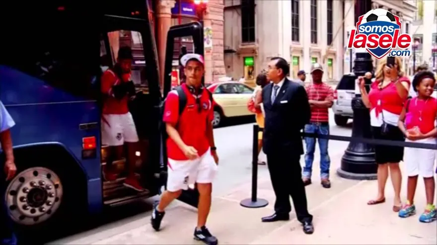 En exclusivo la llegada de la Sele al hotel en Chicago, final Copa Oro 2013