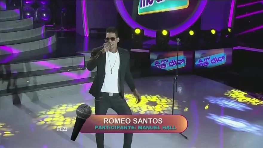 Manuel Hall como Romeo Santos - A Mi Me Dicen Gala 2