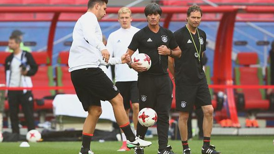 Löw prepara a su Alemania B para el partido.