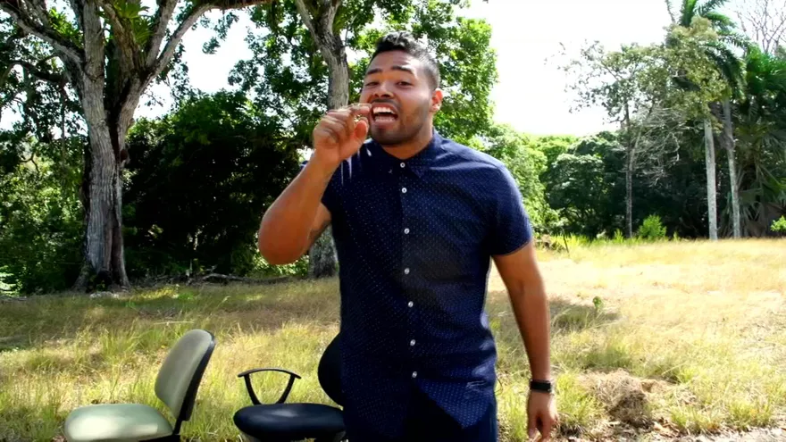 Michael Vega reaparece hecho un "pay"