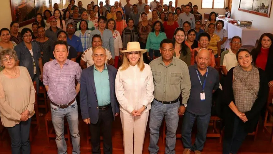 La Junta Nacional de Escrutinio se reúne con representantes de juntas circuitales en las provincias centrales.