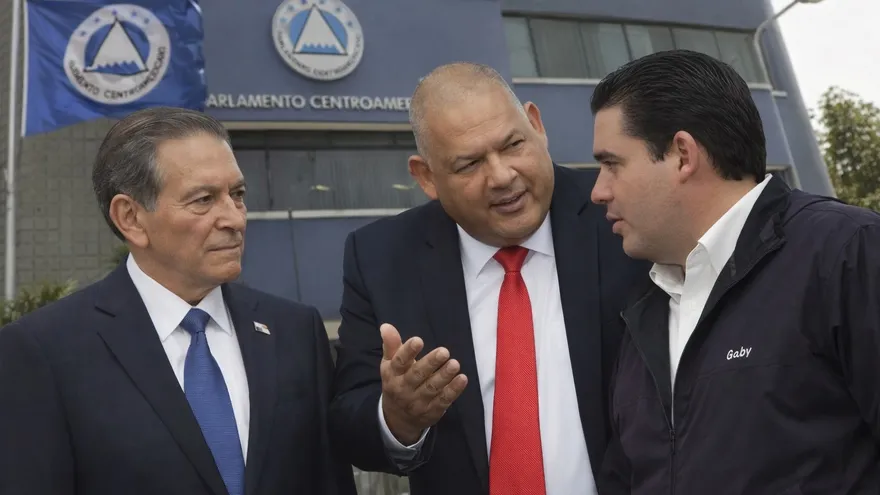 PRD busca votos para incluir en la agenda del Parlacen la juramentación de Cortizo y Carrizo.