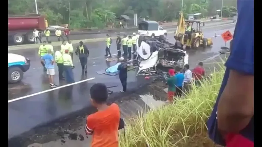 Cuide a su hijo mientras lo lleva en el auto