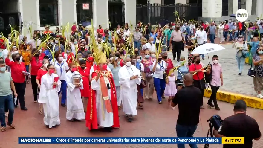 Católicos conmemoran Domingo de Ramos