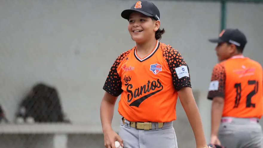 Miguel Samaniego, jugador del equipo de béisbol u12 de Los Santos