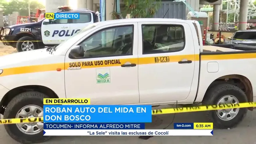 Delincuentes roban un auto del MIDA