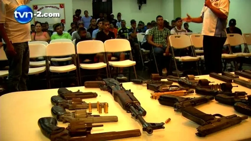 Pandilleros de “Bagdad” entregan sus armas por un futuro mejor