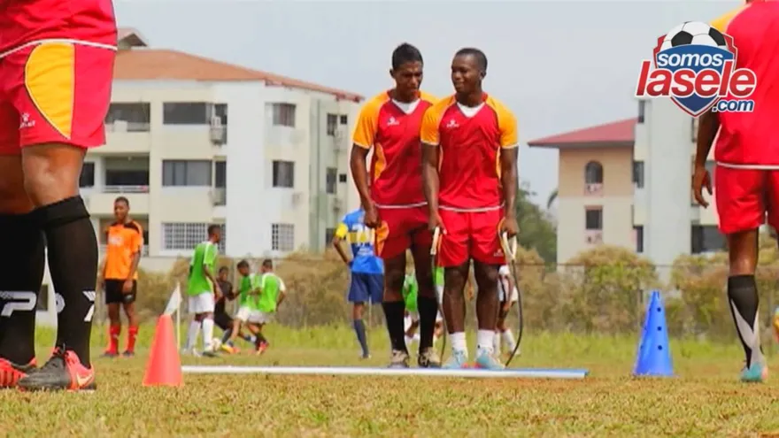 El juvenil Luis Fraiz (DAU) ya tiene estudiado al sus rivales, el Sporting SM