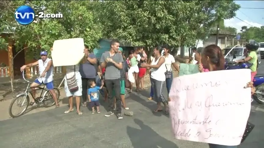 Protestan por falta de agua y calles en mal estado en La Chorrera