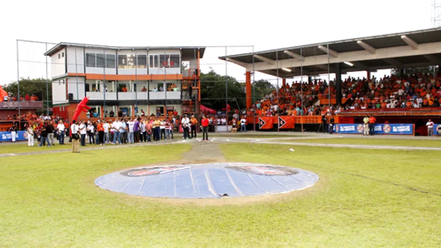 Los Santos vs Bocas del Toro, el partido esperado, hoy en el Calvin Byron