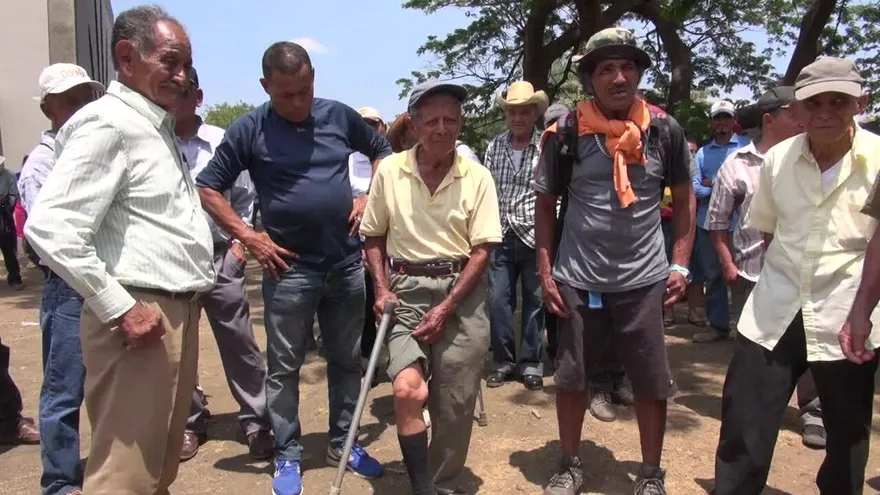 Exbananeros nicaragüenses esperan millonaria indemnización