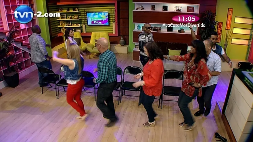 Juego la silla loca con participantes de Tu cara me Suena