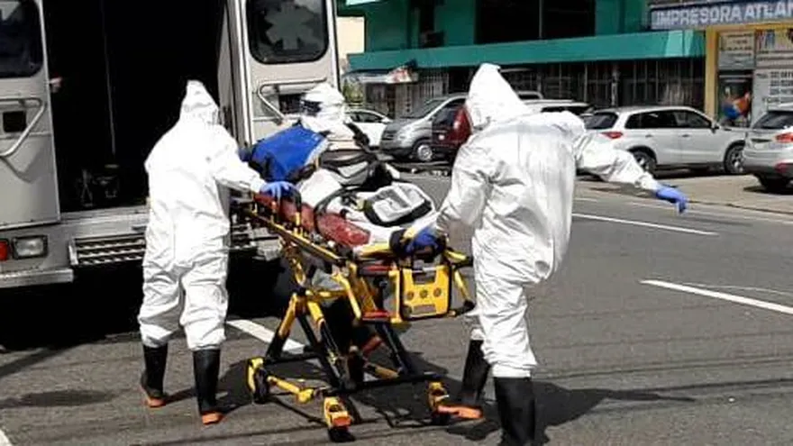 Paramédicos del Cuerpo de Bomberos.