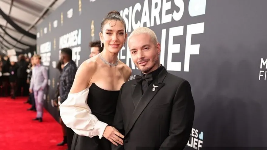 J Balvin y Valentina Ferrer