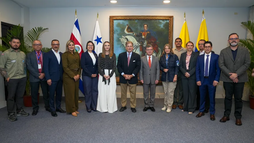 El encuentro, realizado en la sede del Ministerio de Relaciones Exteriores de Panamá, permitió revisar la agenda conjunta del corredor, los avances en materia de conservación y conectividad, la cooperación operativa entre los Estados, el intercambio de información y el seguimiento al Plan de Acción 2025-2035.