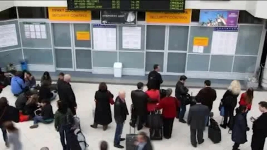 Familiares esperan respuesta sobre el accidente del avión en el Sinaí