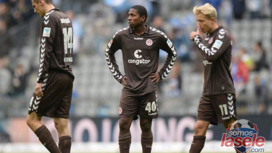 Cooper sale por la puerta de atrás del ST. Pauli