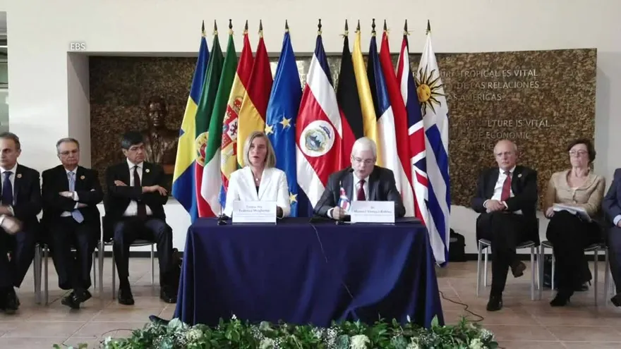 Diputados opositores a juicio por apoyar rebelión contra Maduro