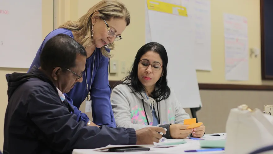 Ganadores de Concurso de Excelencia Educativa se capacitan en EU
