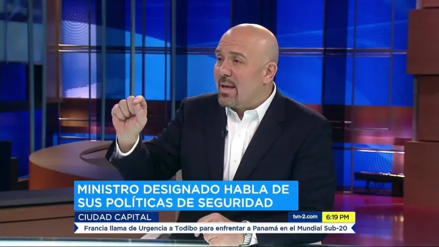 Rolando Mirones, prometió mano dura para combatir el crimen.