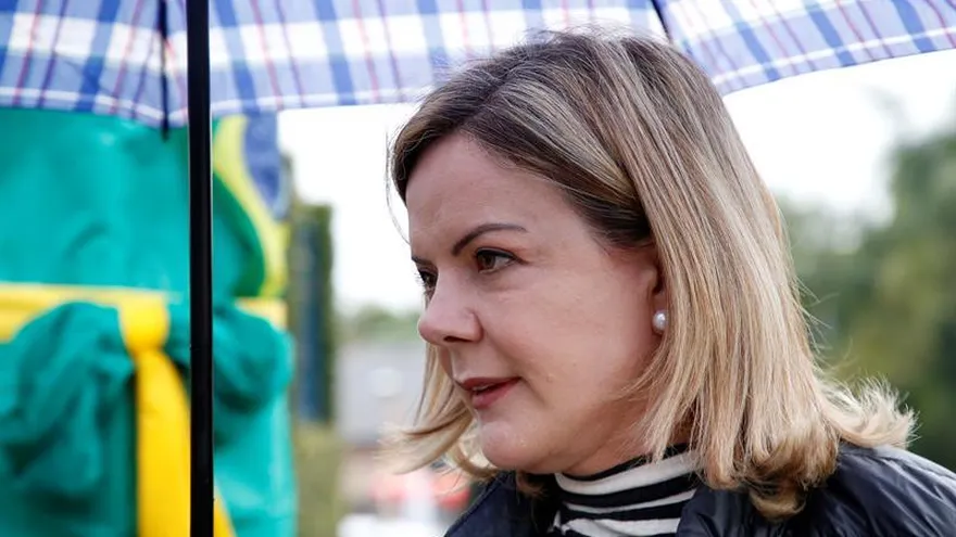 En la imagen un registro de la senadora brasileña y presidenta del Partido de los Trabajadores (PT), Gleisi Hoffmann.