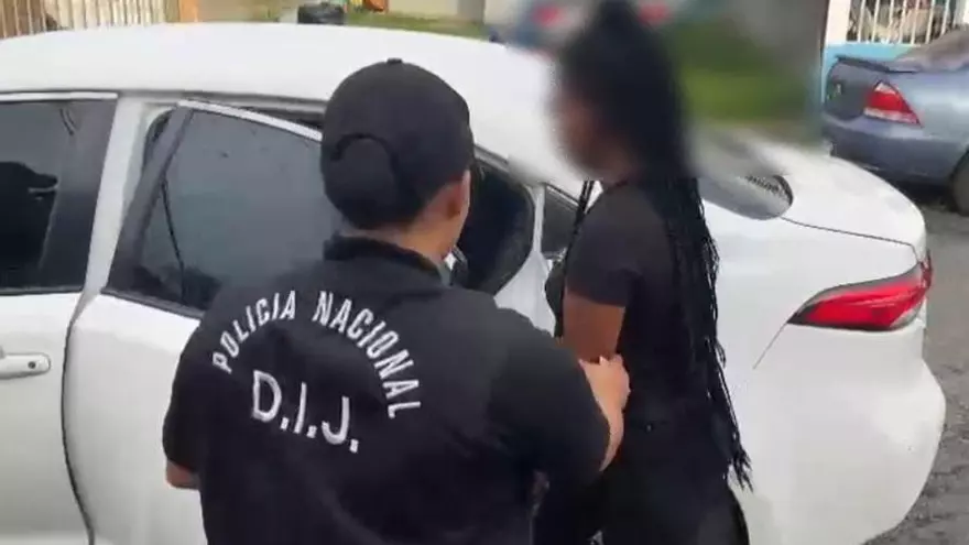 La Policía Nacional y el Ministerio Público detuvieron a la presunta sospechosa en Pacora.