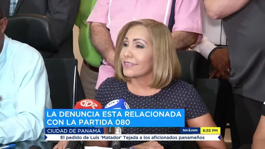 Abogados presentan denuncian contra Contralor Humbert