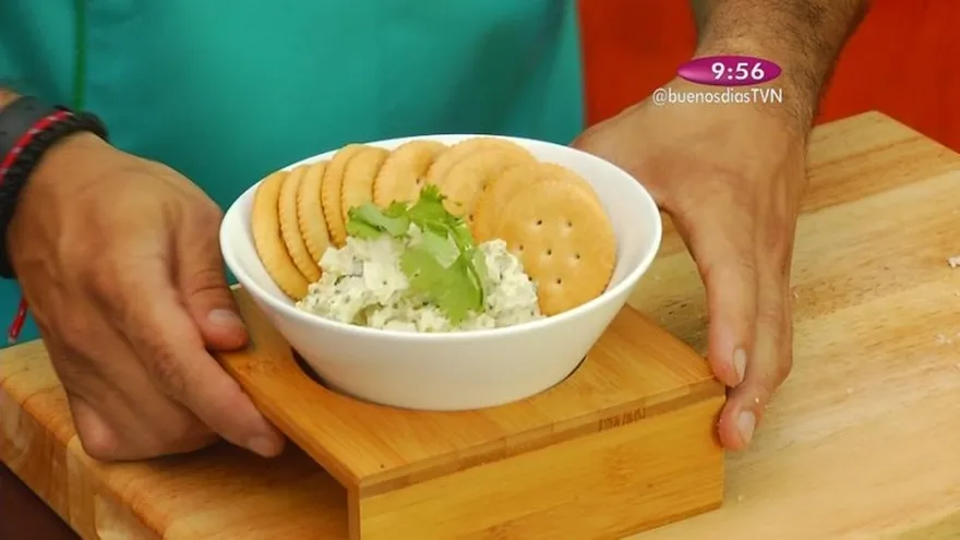 Coctel de pollo con salsa verde