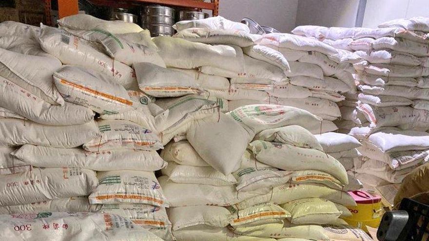 Aduanas retiene 600 sacos de harina y 34 bolsas de arroz por presunto contrabando