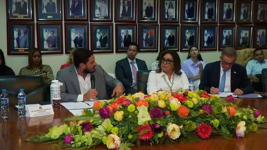 Comisión de Credenciales analizó tres denuncias