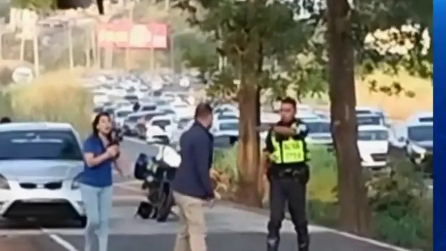 Investigan supuesta agresión a agente de tránsito