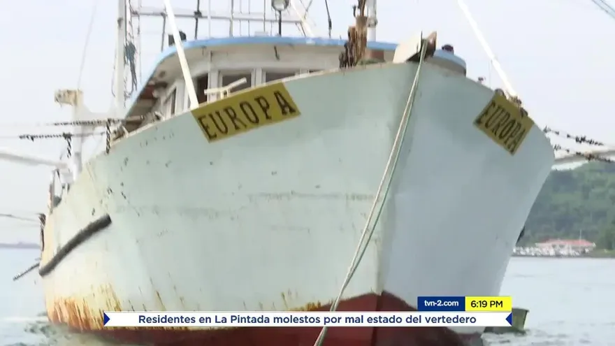 Embarcación pesquera casi se hunde en Amador