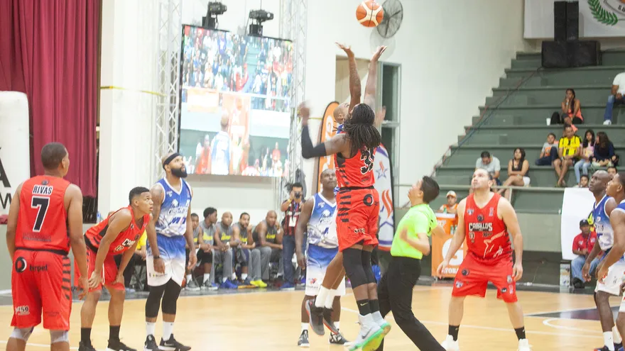 Correcaminos arrancan la LPB dominando a los Caballos