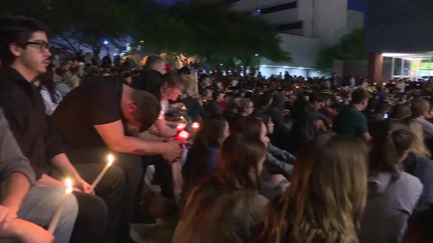 Vigilia por víctimas de tiroteo en Las Vegas