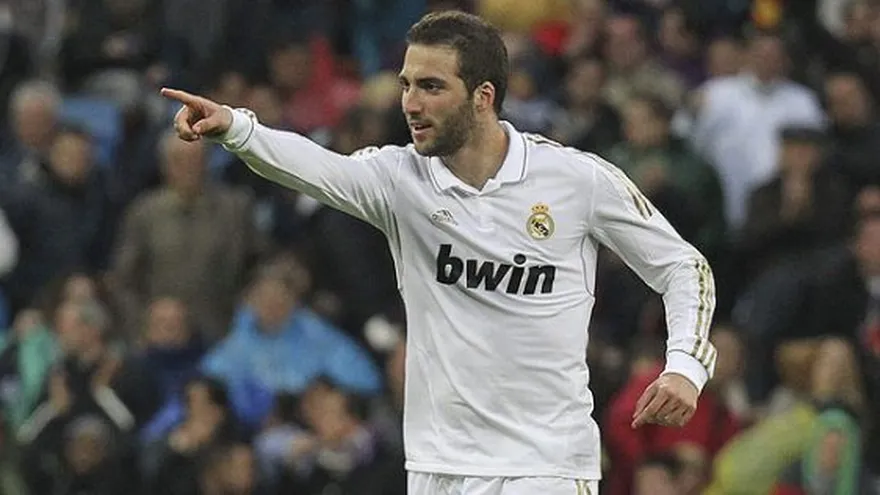 Higuaín anuncia que se va del Real Madrid