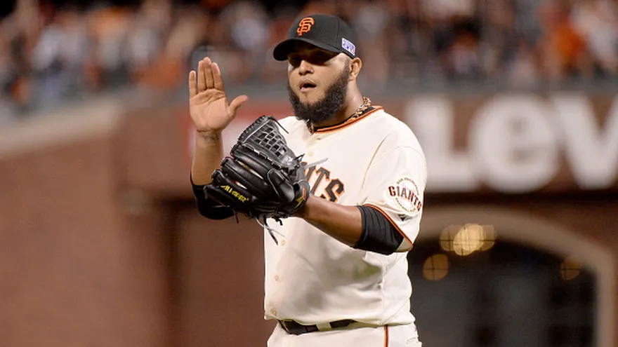 Petit es el salvador en el bullpen de los Gigantes