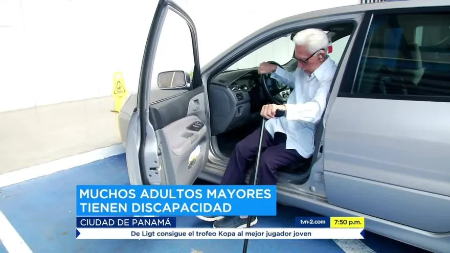 Adultos mayores con discapacidad, un ejemplo de superación