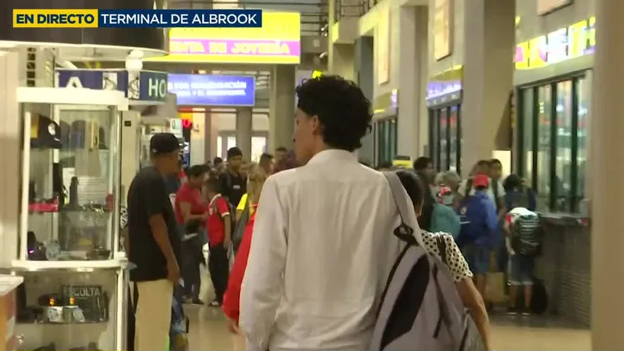 Miles de personas viajan al interior del país por Semana Santa