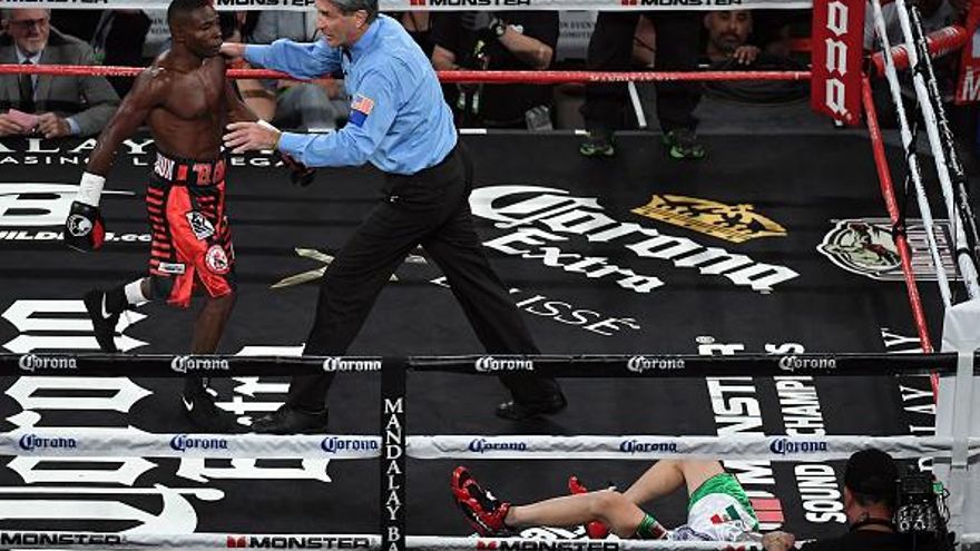 Rigondeaux vence al mexicano Flores.