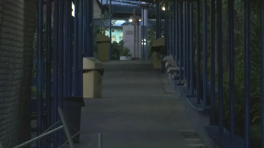 Estudiantes del Alfredo Cantón serán trasladados a otro plantel