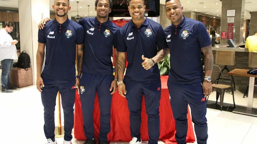 De izq. a derecha: Aníbal Godoy, Michael A. Murillo, Román Torres y Harold Cummings