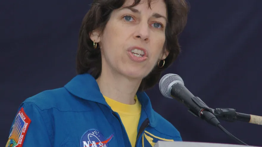 La astronauta de origen mexicano Ellen Ochoa.