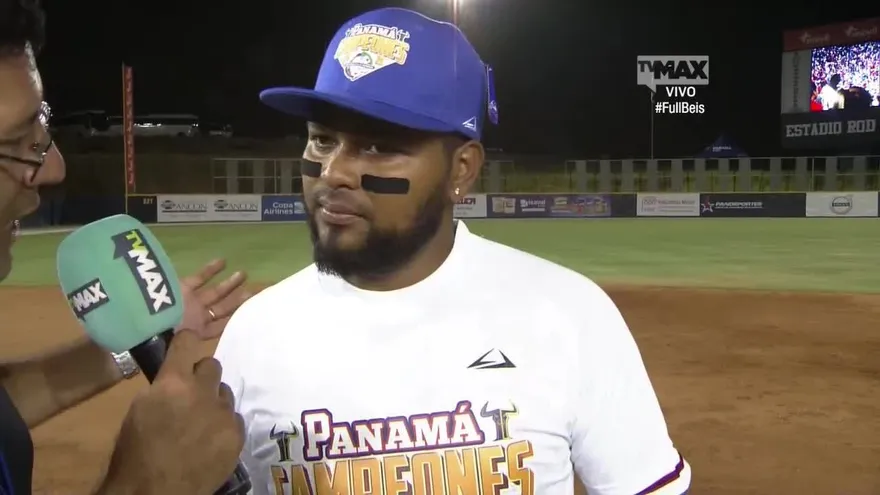 Jugadores celebran la victoria de Panamá en La Serie del Caribe