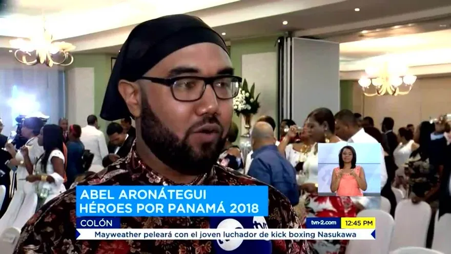 Abel Aronátegui, abanderado de los desfiles del 5 de noviembre de Colón