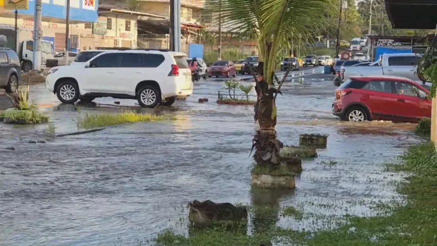 Tubería rota en Colón