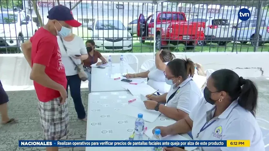 Aplican segundas dosis de vacunas en el Instituto Nacional